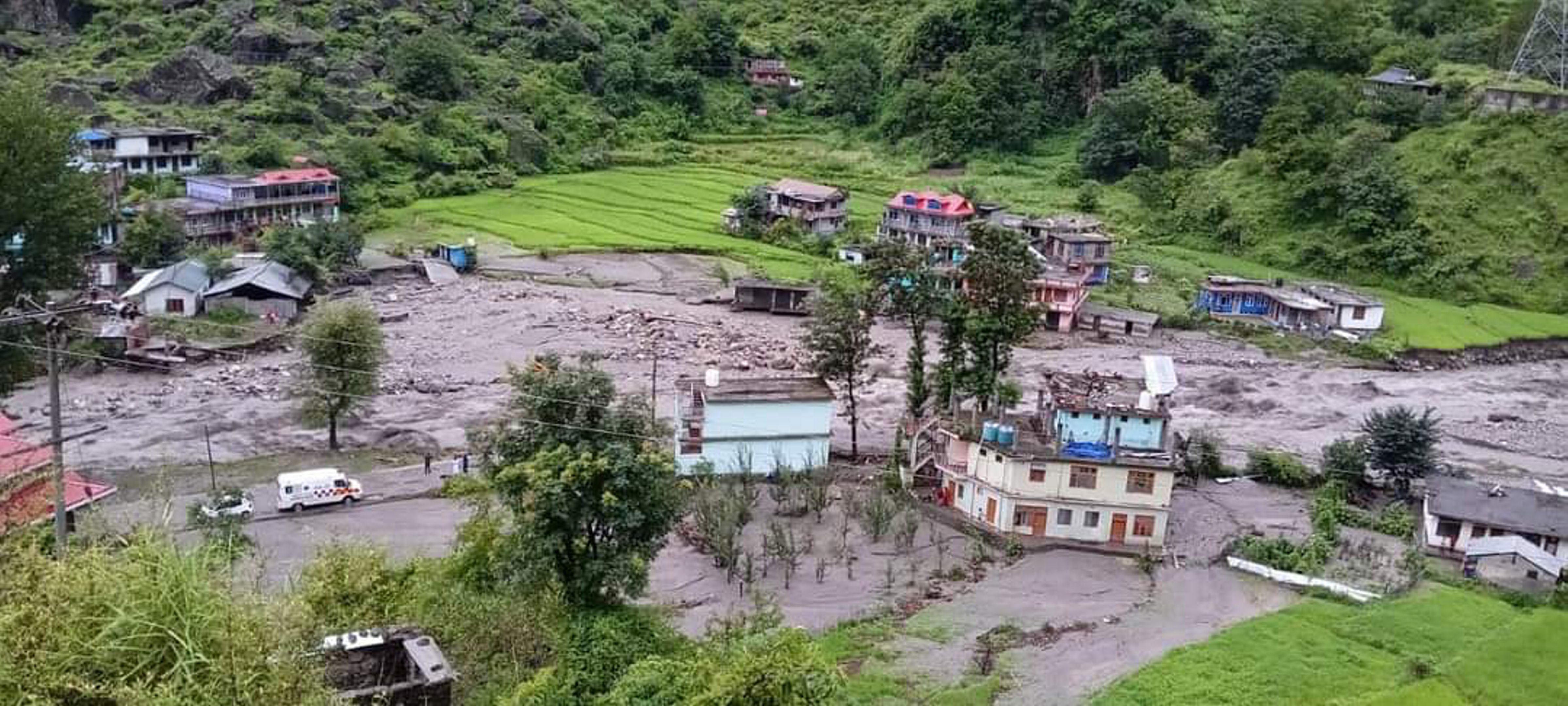 https://salarnews.in/public/uploads/images/newsimages/maannewsimage01082024_152400_himachal_cloudburst4.jpg