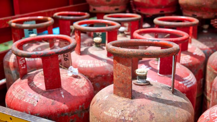 https://salarnews.in/public/uploads/images/newsimages/maannewsimage01082026_141149_LPG.jpg