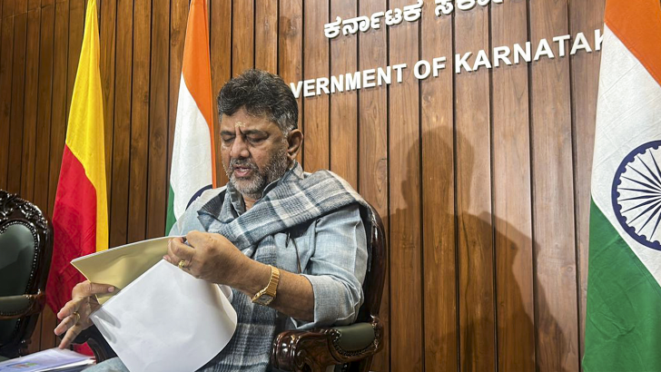 https://salarnews.in/public/uploads/images/newsimages/maannewsimage02102025_231422_DKS.png