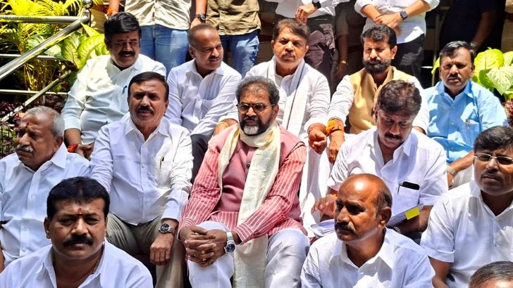 https://salarnews.in/public/uploads/images/newsimages/maannewsimage02102026_205528_BJP.jpg