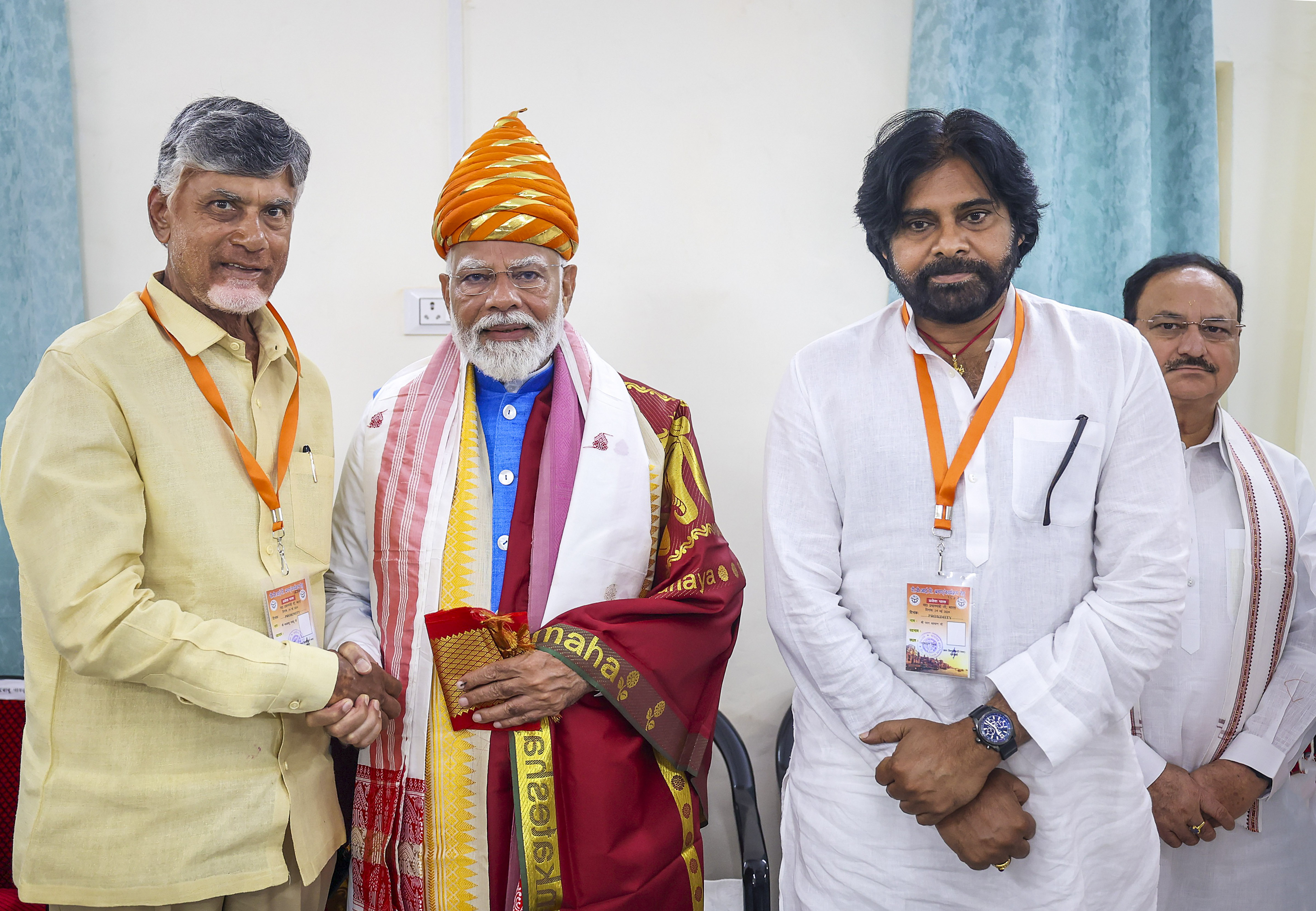 https://salarnews.in/public/uploads/images/newsimages/maannewsimage04062024_121945_naidu.jpg