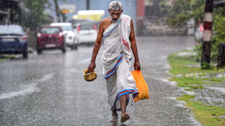 https://salarnews.in/public/uploads/images/newsimages/maannewsimage04082026_214849_Rains.jpg