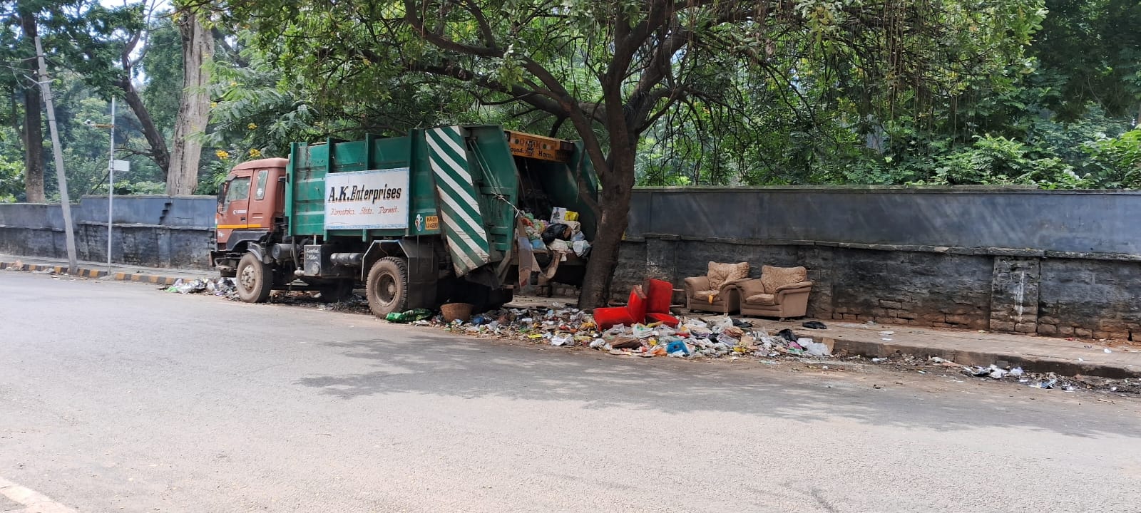 https://salarnews.in/public/uploads/images/newsimages/maannewsimage06092024_195655_garbage.jpg