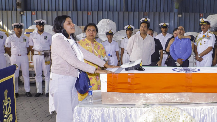 https://salarnews.in/public/uploads/images/newsimages/maannewsimage07052025_193112_vic.png
