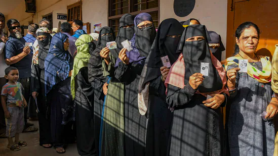 https://salarnews.in/public/uploads/images/newsimages/maannewsimage07082025_234529_People-wait-in-queues-to-cast-their-votes-at-a-pol_1715111418998_1715112328295.webp