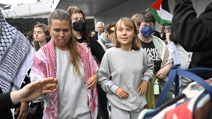 https://salarnews.in/public/uploads/images/newsimages/maannewsimage08102025_001416_Greta.png