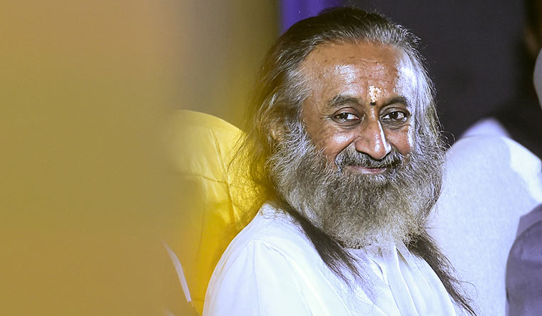 https://salarnews.in/public/uploads/images/newsimages/maannewsimage09012026_222308_40-Sri-Sri-Ravi-Shankar-new.jpg