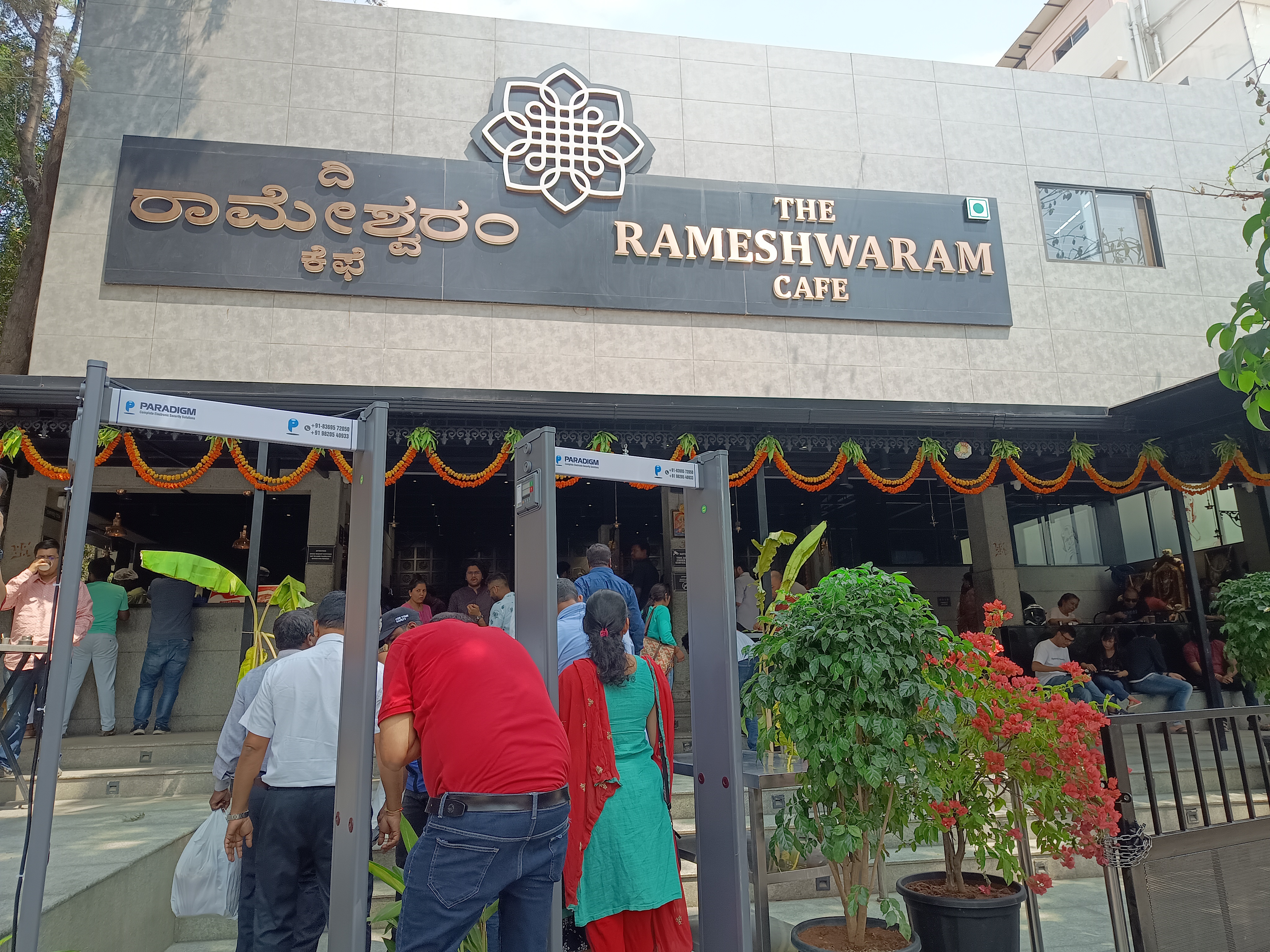 https://salarnews.in/public/uploads/images/newsimages/maannewsimage09032024_215416_rameswaramcafe2.jpg