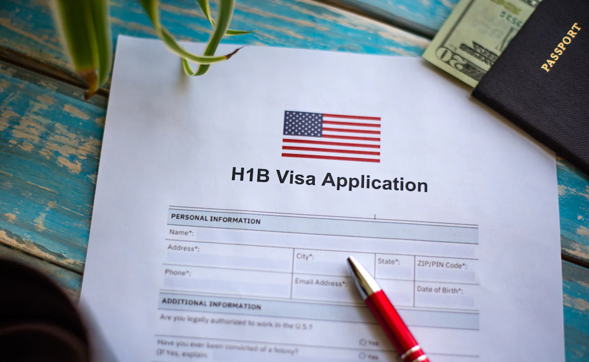 https://salarnews.in/public/uploads/images/newsimages/maannewsimage09062026_164049_40iqstbo_h1b-visa-istock_625x300_05_December_24.webp