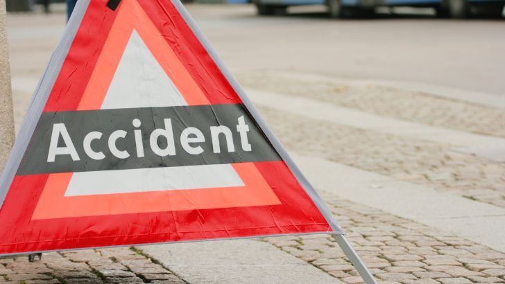 https://salarnews.in/public/uploads/images/newsimages/maannewsimage10072026_174052_accident.jpg