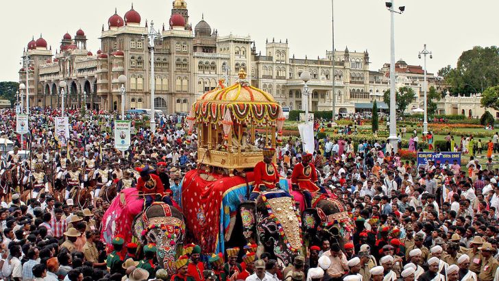 https://salarnews.in/public/uploads/images/newsimages/maannewsimage10102026_213726_Dasara.jpg