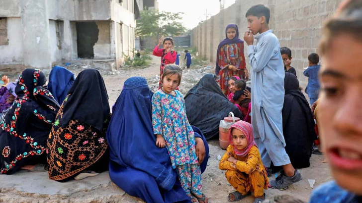 https://salarnews.in/public/uploads/images/newsimages/maannewsimage11062025_184951_afghanis.png
