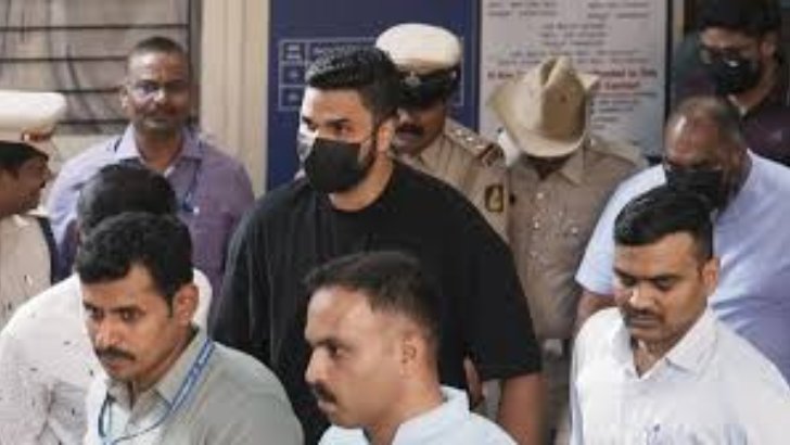 https://salarnews.in/public/uploads/images/newsimages/maannewsimage11062025_230801_nikhil.png