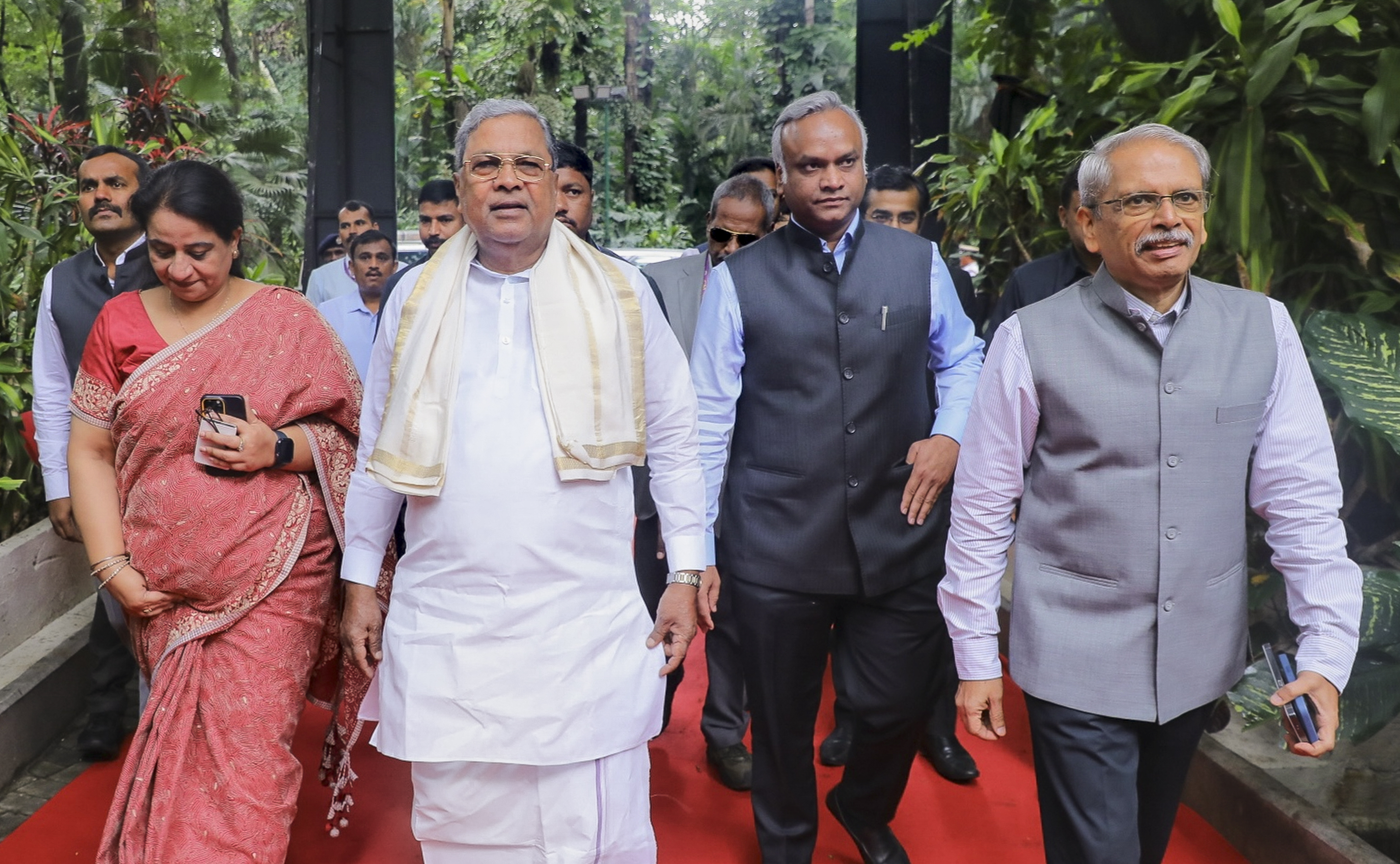 https://salarnews.in/public/uploads/images/newsimages/maannewsimage11082025_223951_PTI08_11_2025_000317B.jpg