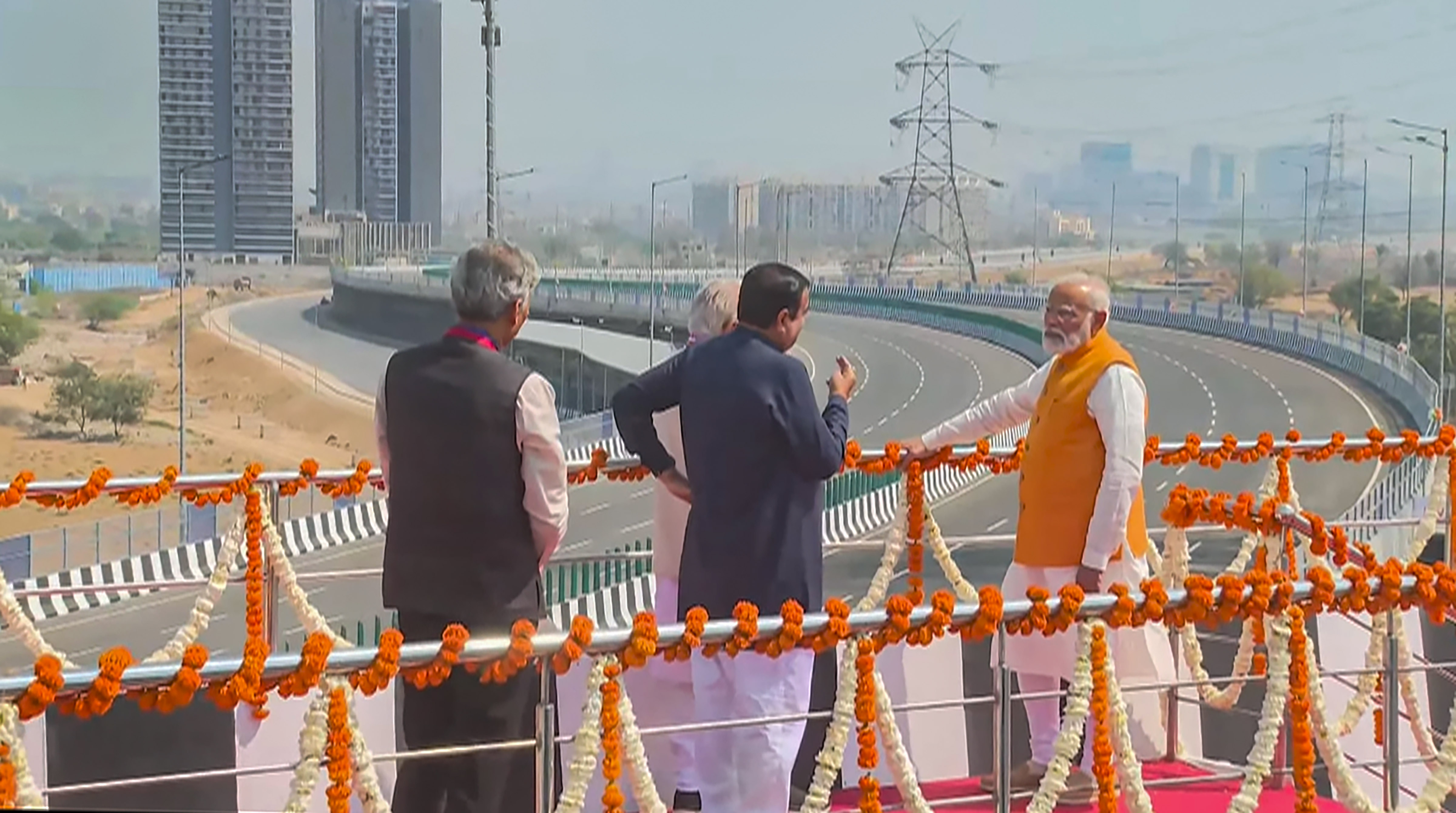 https://salarnews.in/public/uploads/images/newsimages/maannewsimage12032024_000041_dwarka_expressway_pm1.jpg