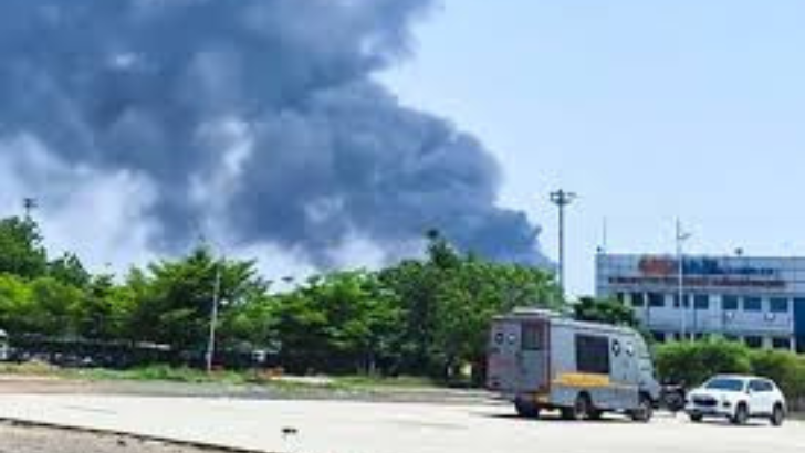 https://salarnews.in/public/uploads/images/newsimages/maannewsimage12062025_143436_planrcrash.png