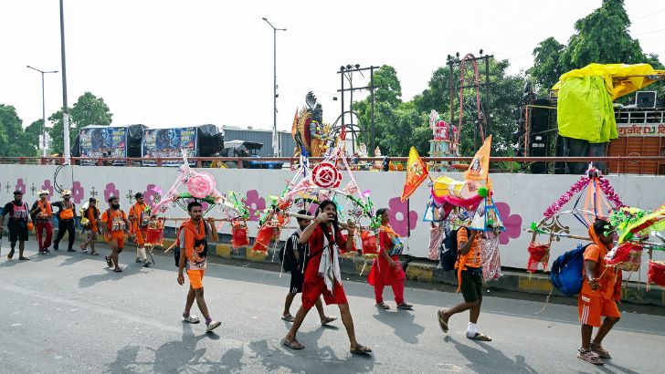 https://salarnews.in/public/uploads/images/newsimages/maannewsimage12082026_222353_Kanwar.jpg