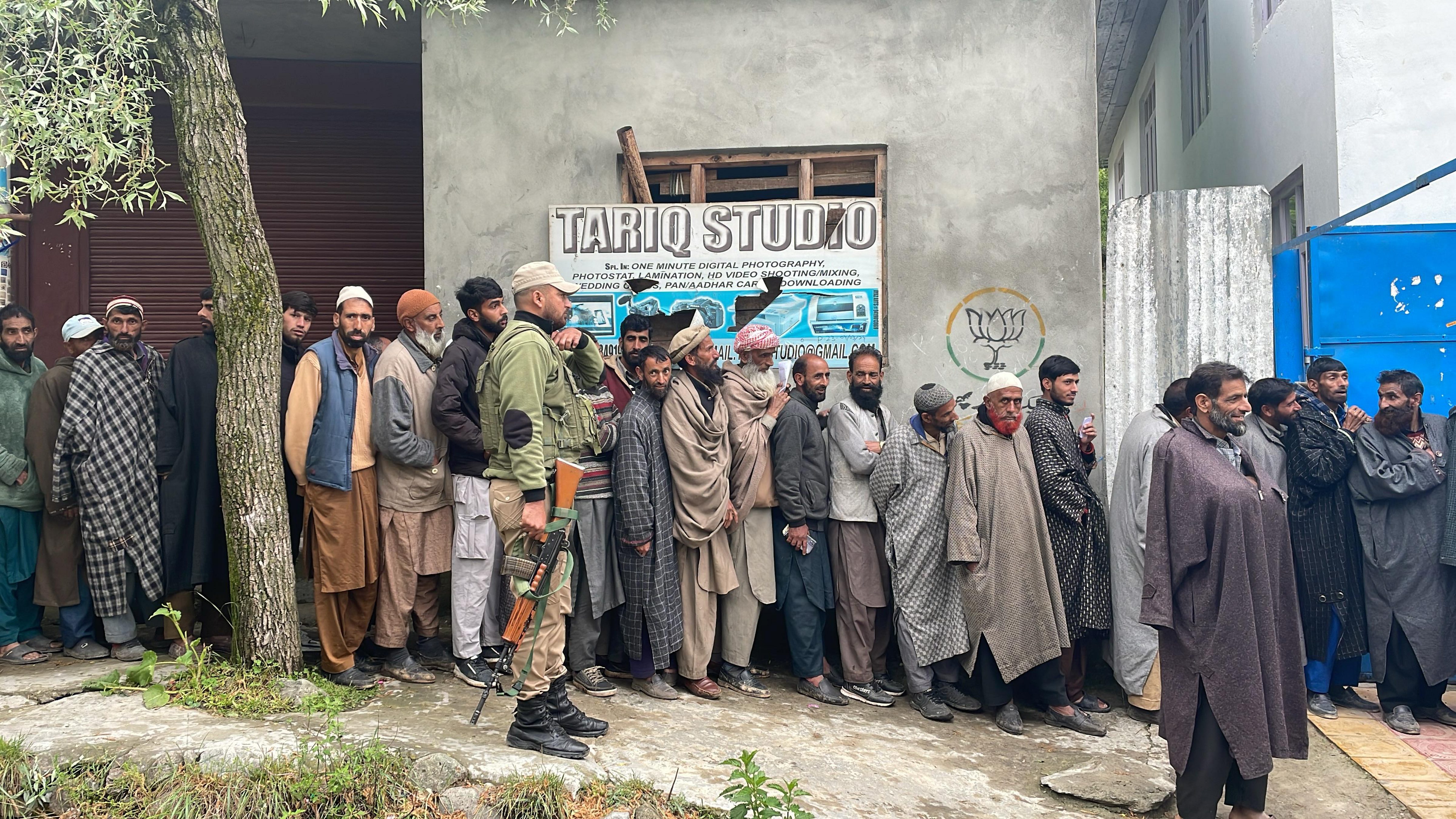 https://salarnews.in/public/uploads/images/newsimages/maannewsimage13052024_131011_srinagar.jpg