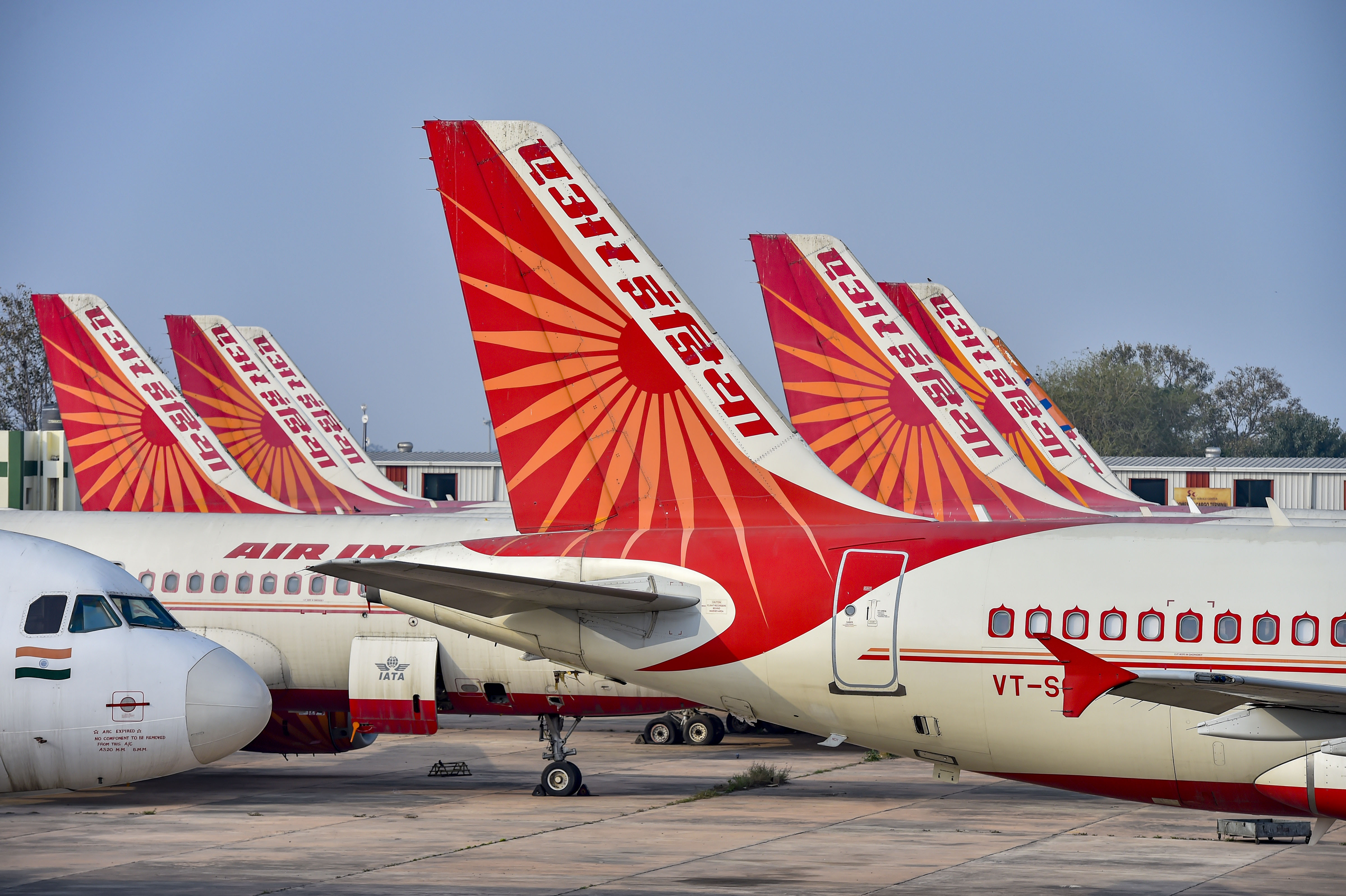https://salarnews.in/public/uploads/images/newsimages/maannewsimage13062025_120045_airindia.jpg