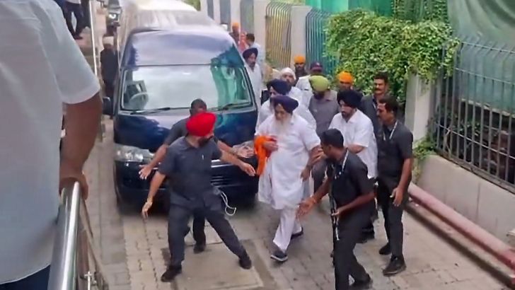 https://salarnews.in/public/uploads/images/newsimages/maannewsimage13082026_162102_Badal.jpg