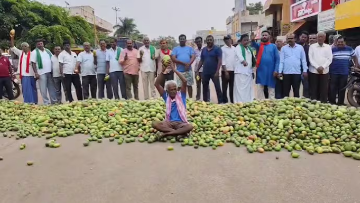 https://salarnews.in/public/uploads/images/newsimages/maannewsimage14062025_005520_mango.png