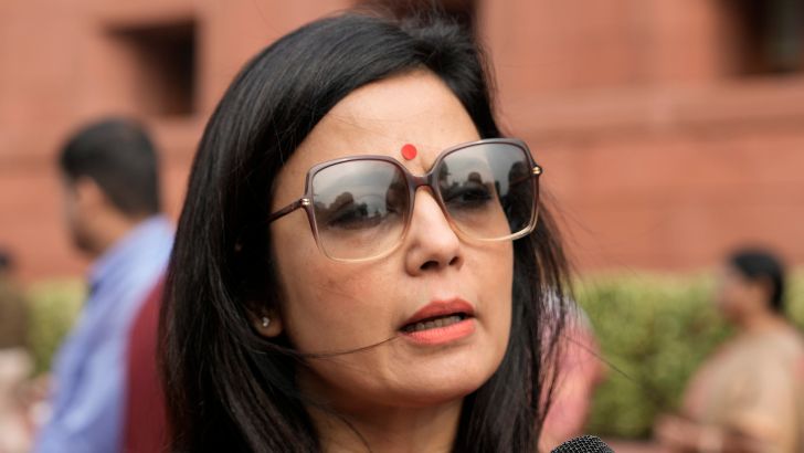 https://salarnews.in/public/uploads/images/newsimages/maannewsimage15082026_173649_Moitra.jpg