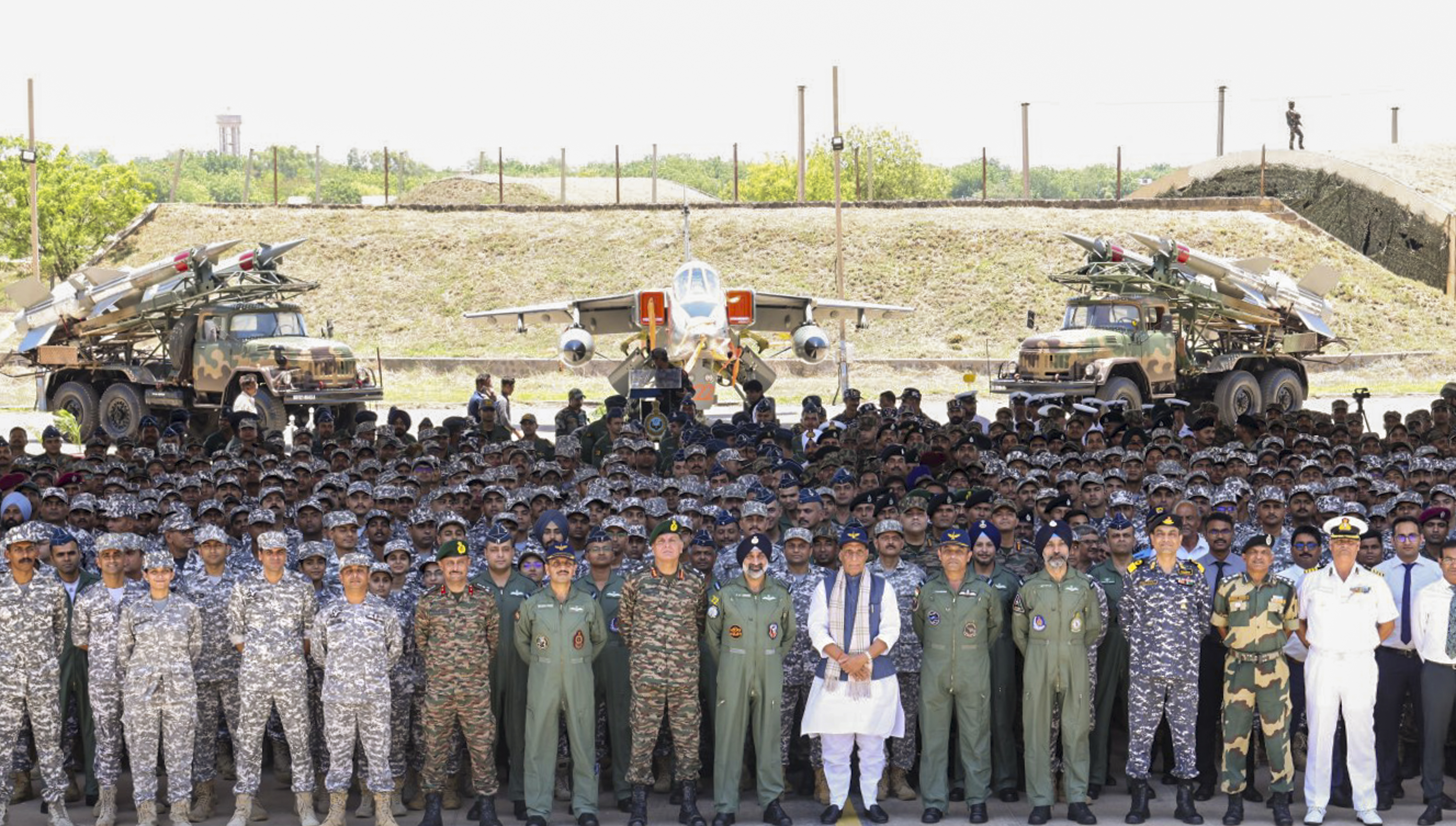 https://salarnews.in/public/uploads/images/newsimages/maannewsimage16052025_204012_PTI05_16_2025_000153B.jpg