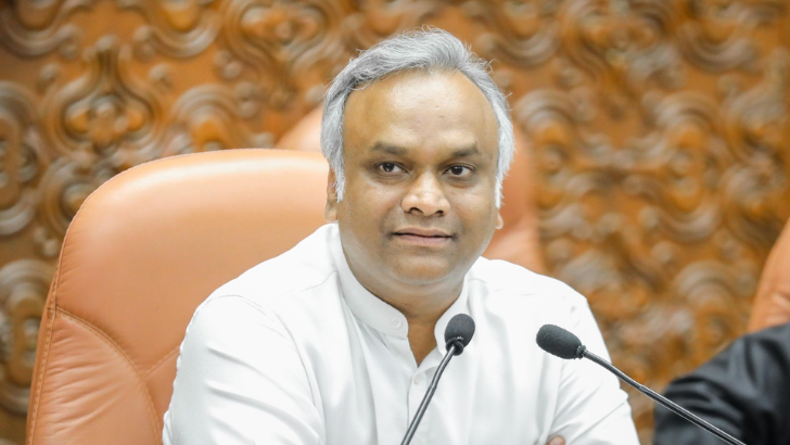 https://salarnews.in/public/uploads/images/newsimages/maannewsimage16092025_011145_pRIYANK.png