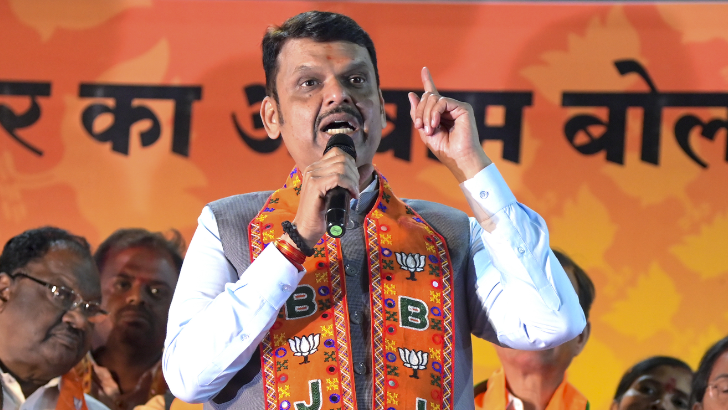 https://salarnews.in/public/uploads/images/newsimages/maannewsimage17012026_160944_Fadnavis.png