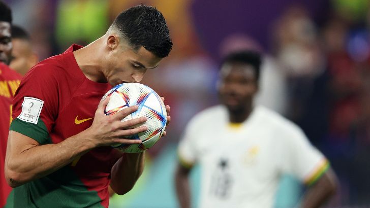https://salarnews.in/public/uploads/images/newsimages/maannewsimage17082026_172348_Ronaldo.jpg