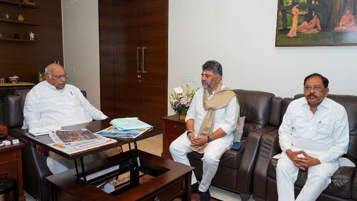 https://salarnews.in/public/uploads/images/newsimages/maannewsimage18072026_220118_Parameshwara.jpg