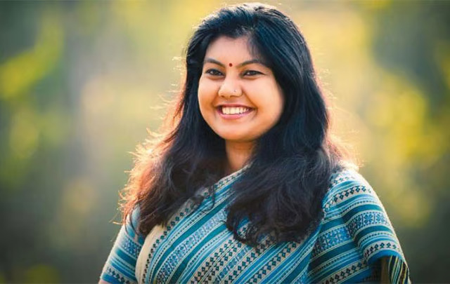 https://salarnews.in/public/uploads/images/newsimages/maannewsimage19042024_002356_Sowmya_Reddy.jpg