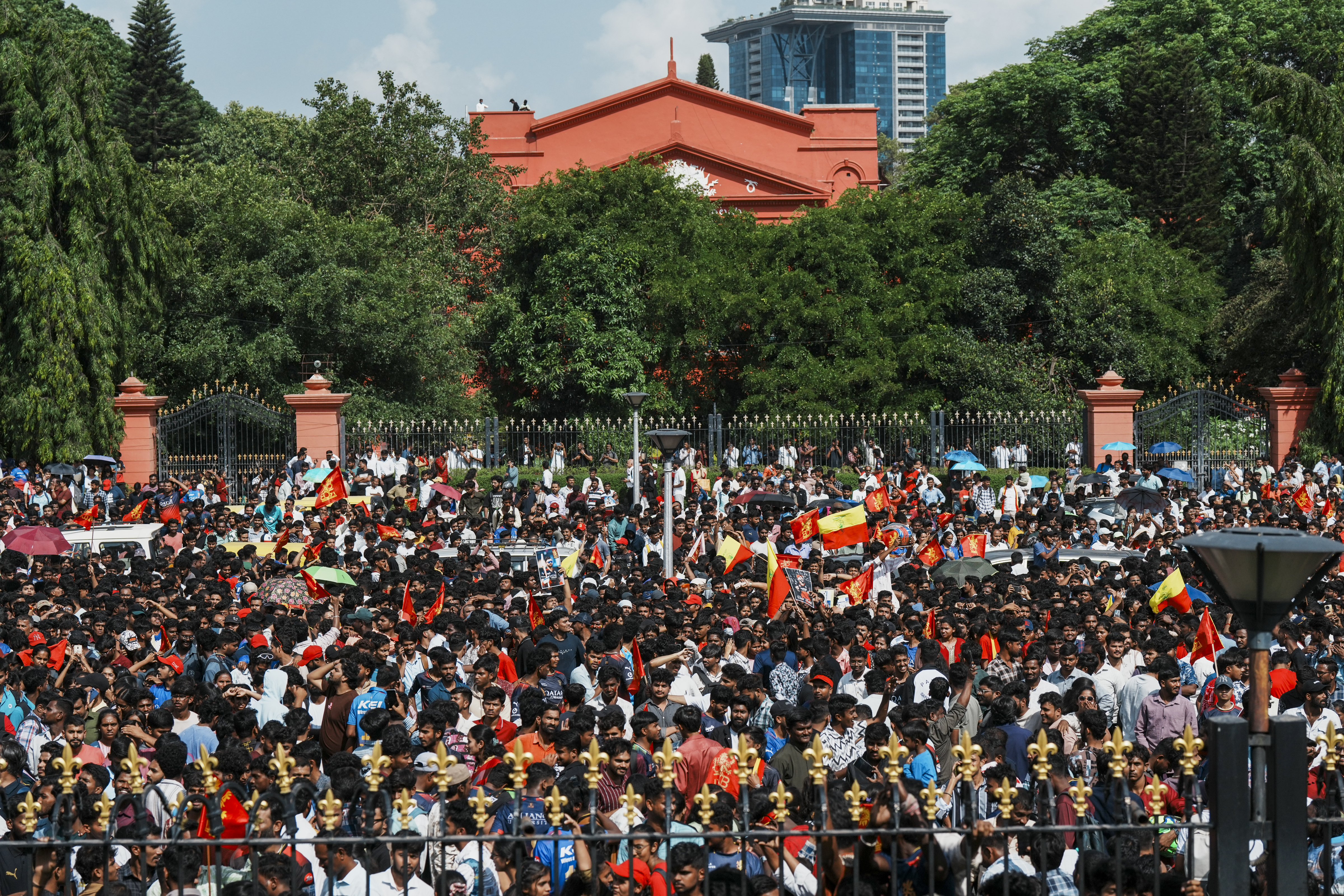 https://salarnews.in/public/uploads/images/newsimages/maannewsimage19062025_232639_PTI06_04_2025_000659B.jpg