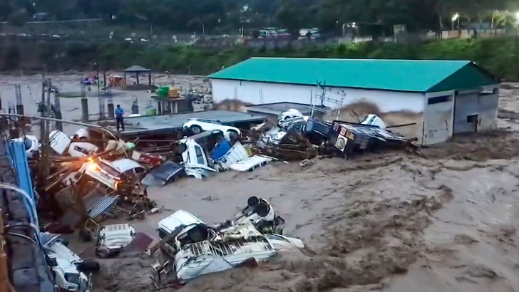 https://salarnews.in/public/uploads/images/newsimages/maannewsimage19072026_154453_Flashfloods.png
