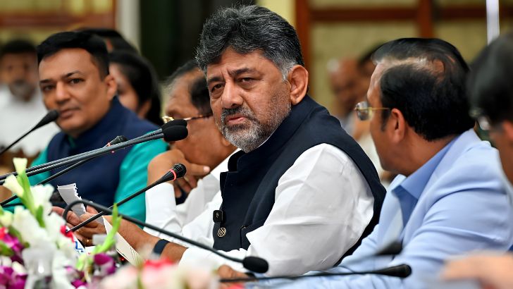 https://salarnews.in/public/uploads/images/newsimages/maannewsimage20072026_193602_Shivakumar.jpg