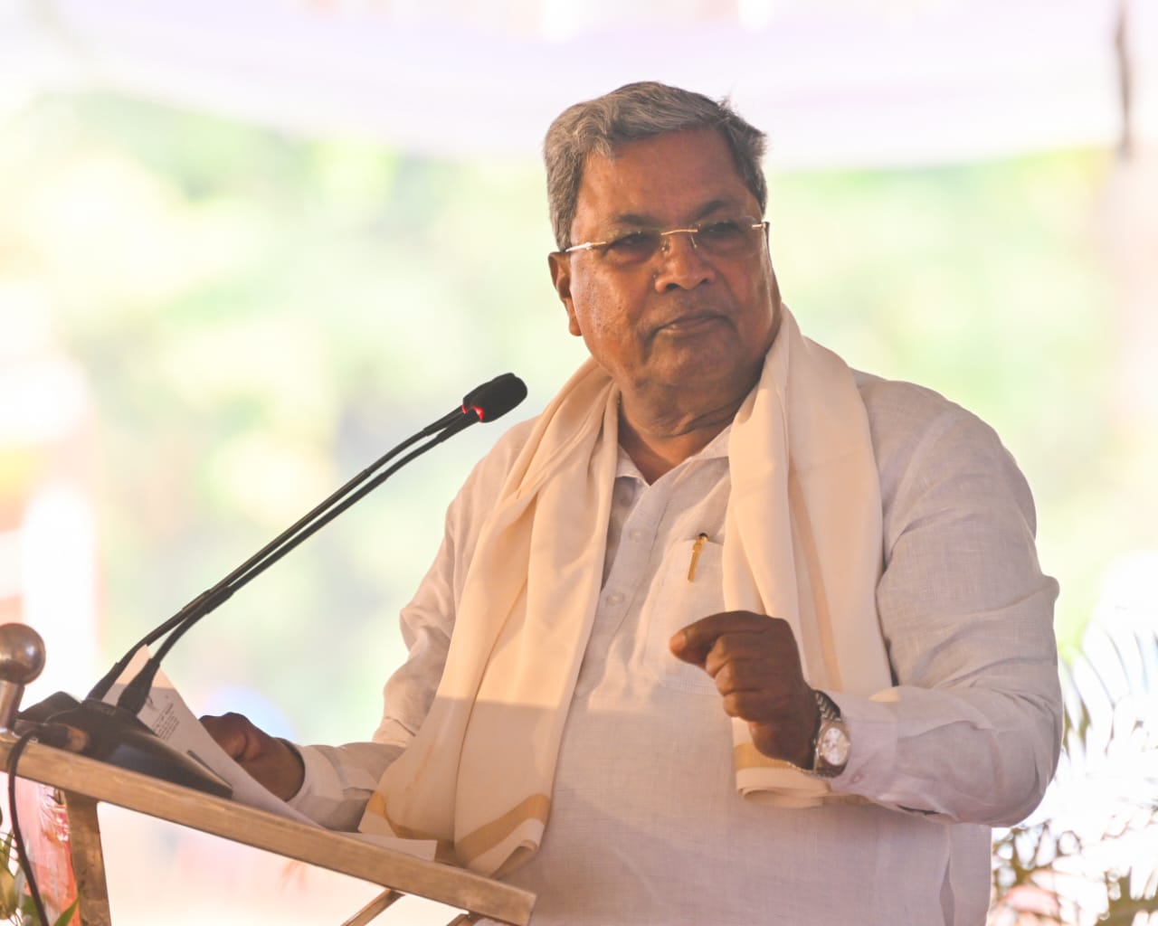 Siddaramaiah outpaces Shivakumar as the likely CM of Karnataka: Sources