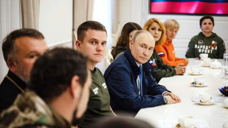 https://salarnews.in/public/uploads/images/newsimages/maannewsimage21052025_152054_putin.png