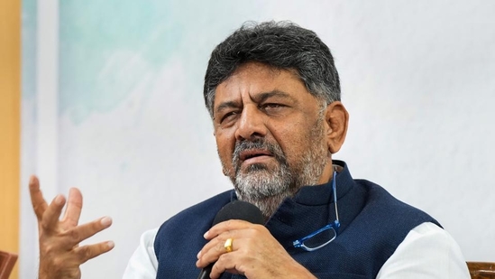 https://salarnews.in/public/uploads/images/newsimages/maannewsimage21052025_214336_Karnataka-Congress-president-DK-Shivakumar--PTI-_1671475286658_1682001521148.jpg