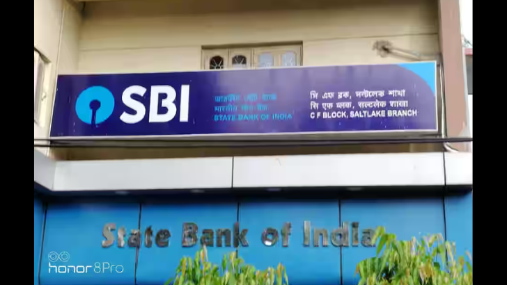 https://salarnews.in/public/uploads/images/newsimages/maannewsimage23052025_224949_sbi.png