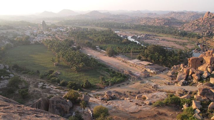 https://salarnews.in/public/uploads/images/newsimages/maannewsimage23062026_213438_Hampi.jpg