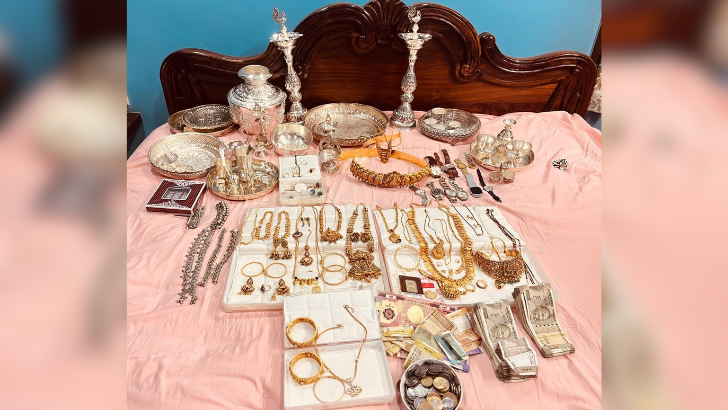 https://salarnews.in/public/uploads/images/newsimages/maannewsimage23072025_205733_gold.png