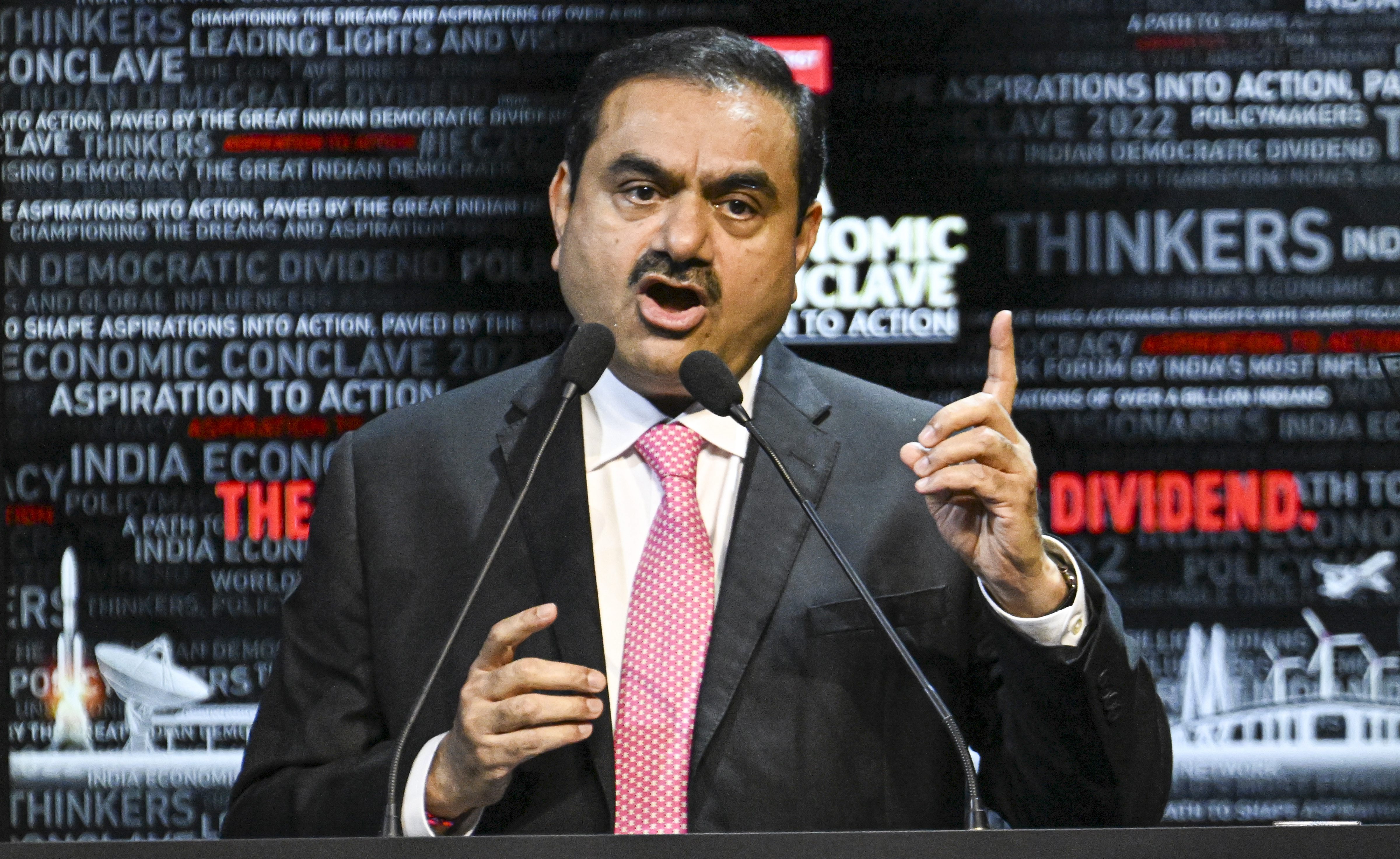 https://salarnews.in/public/uploads/images/newsimages/maannewsimage23112024_161002_gautam_adani.jpg