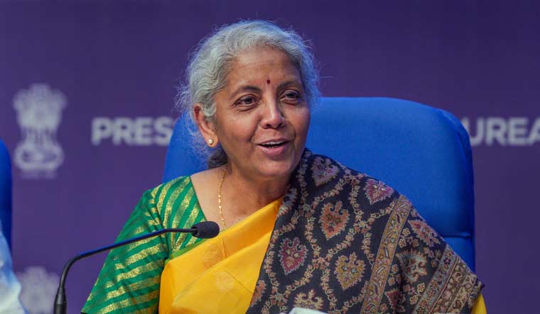 https://salarnews.in/public/uploads/images/newsimages/maannewsimage25012024_223608_nirmala_sitharaman.jpg