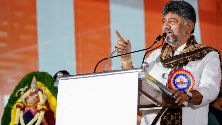 https://salarnews.in/public/uploads/images/newsimages/maannewsimage25082026_212236_DKS.jpg