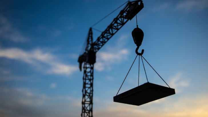 https://salarnews.in/public/uploads/images/newsimages/maannewsimage27072026_223348_Crane.jpg