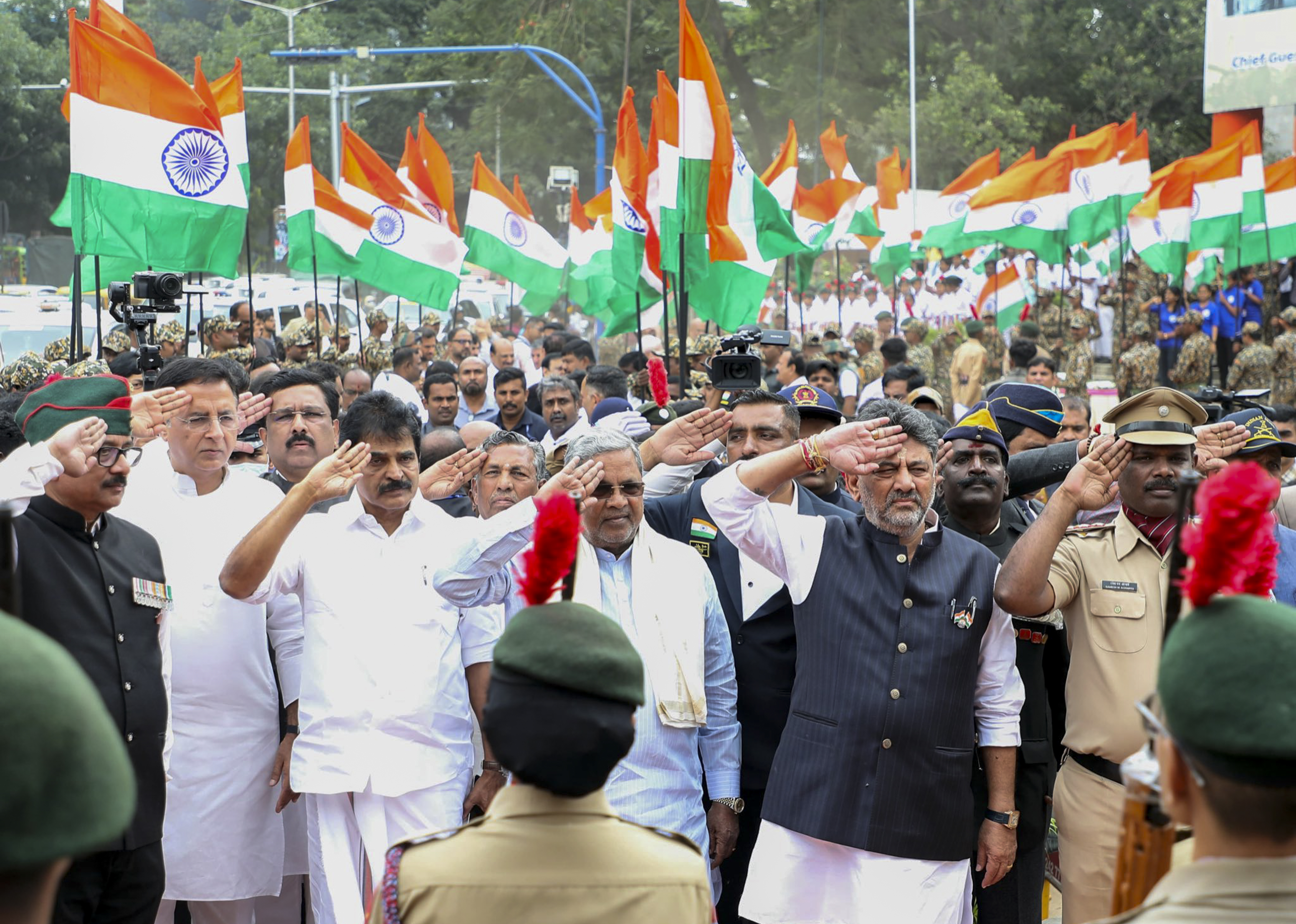 https://salarnews.in/public/uploads/images/newsimages/maannewsimage28052025_205340_PTI05_28_2025_000109B.jpg