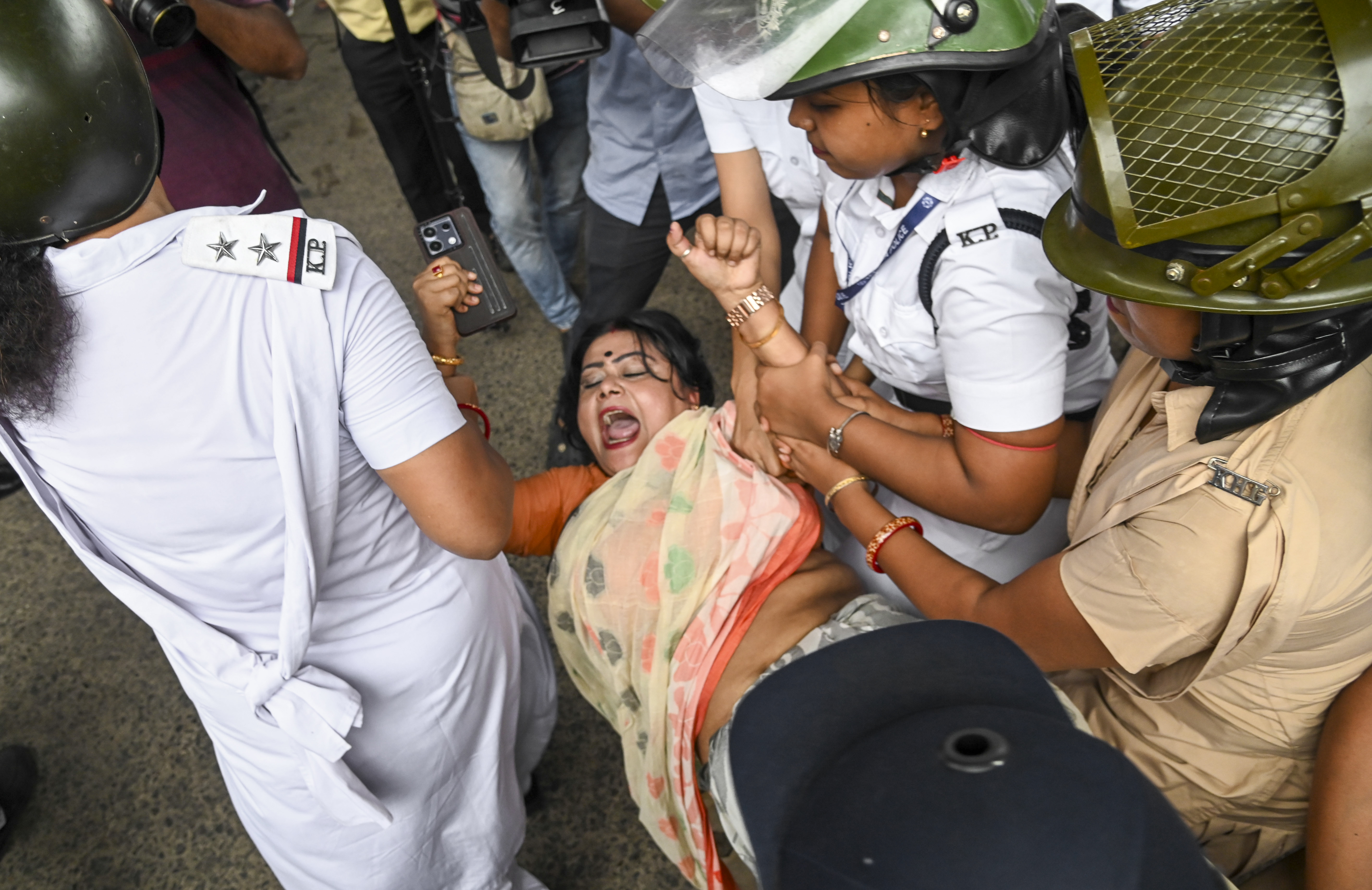 https://salarnews.in/public/uploads/images/newsimages/maannewsimage29062025_120159_PTI06_28_2025_000149A.jpg