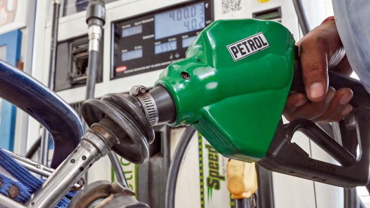 https://salarnews.in/public/uploads/images/newsimages/maannewsimage29062026_215203_Petrol.jpg