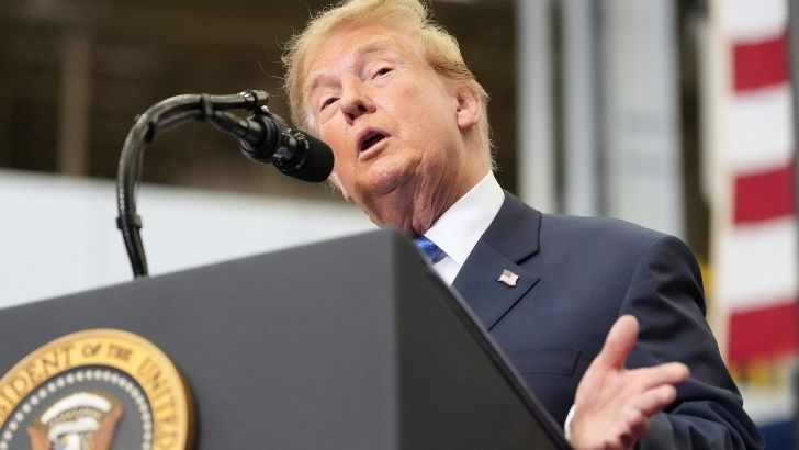 https://salarnews.in/public/uploads/images/newsimages/maannewsimage29082026_180310_Trump.jpg